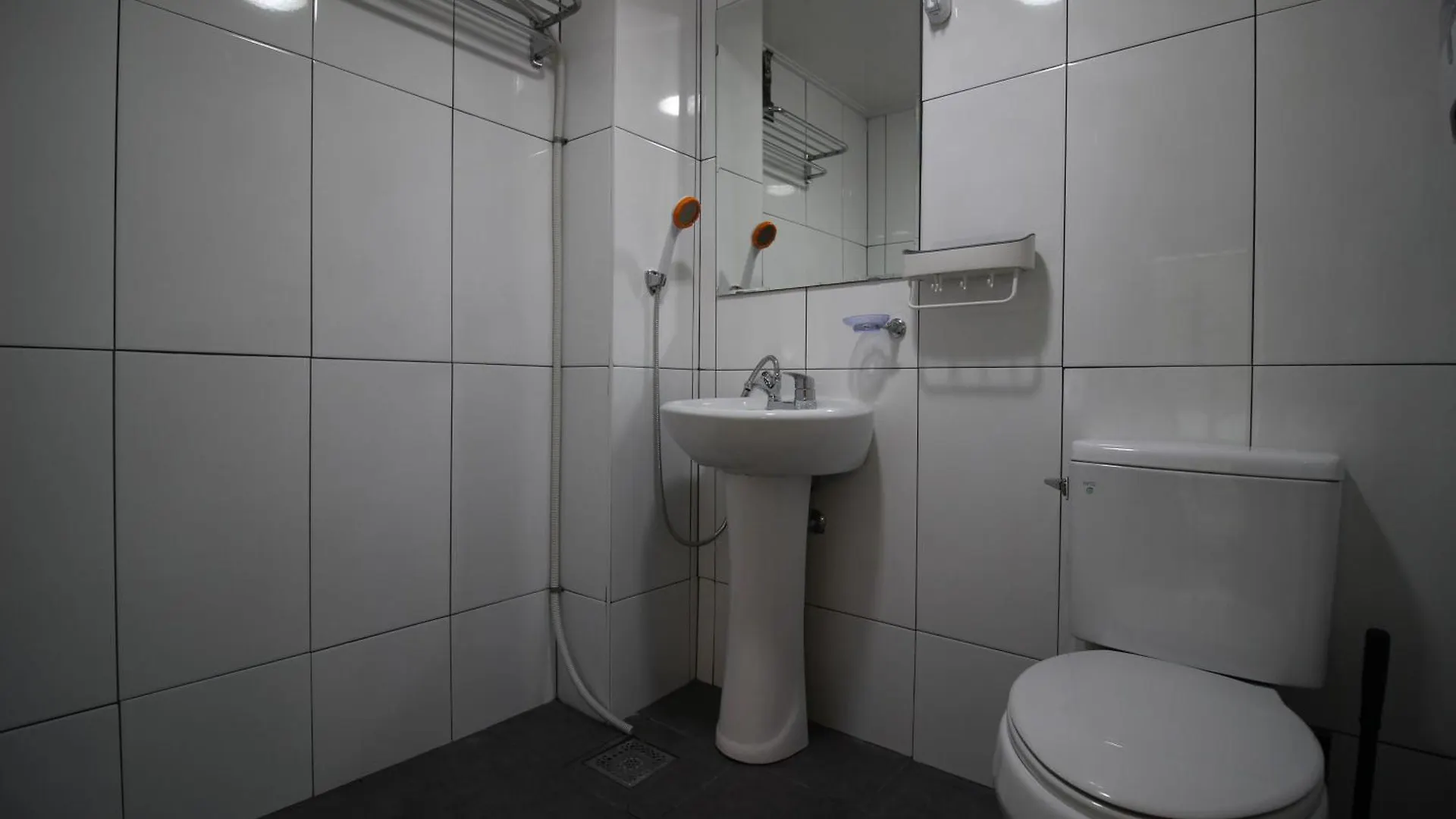 Bunk Guesthouse Hongdae Seoul